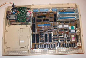 Оригинальный компьютер Электроника МС1502 вид изнутри на основную плату и блок питания