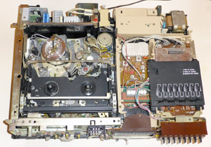 Видеомагнитофон Электроника ВМ-12 вид сверху без корпуса